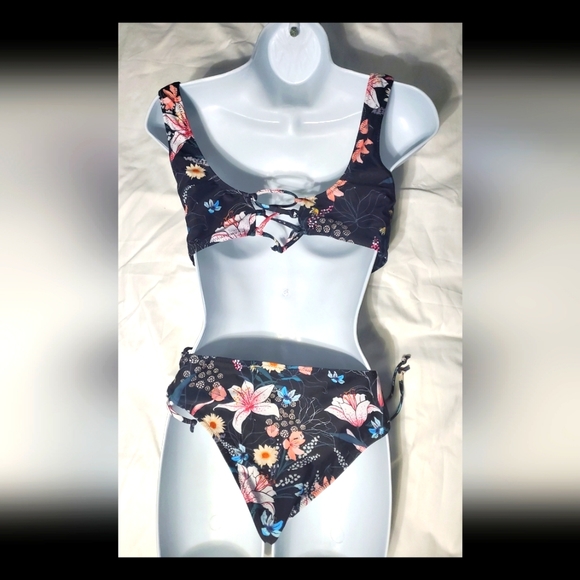 : 2 pc Beach sissi twist front bikini swimsuit w/ cups & adjustable ties size L - Picture 5 of 15